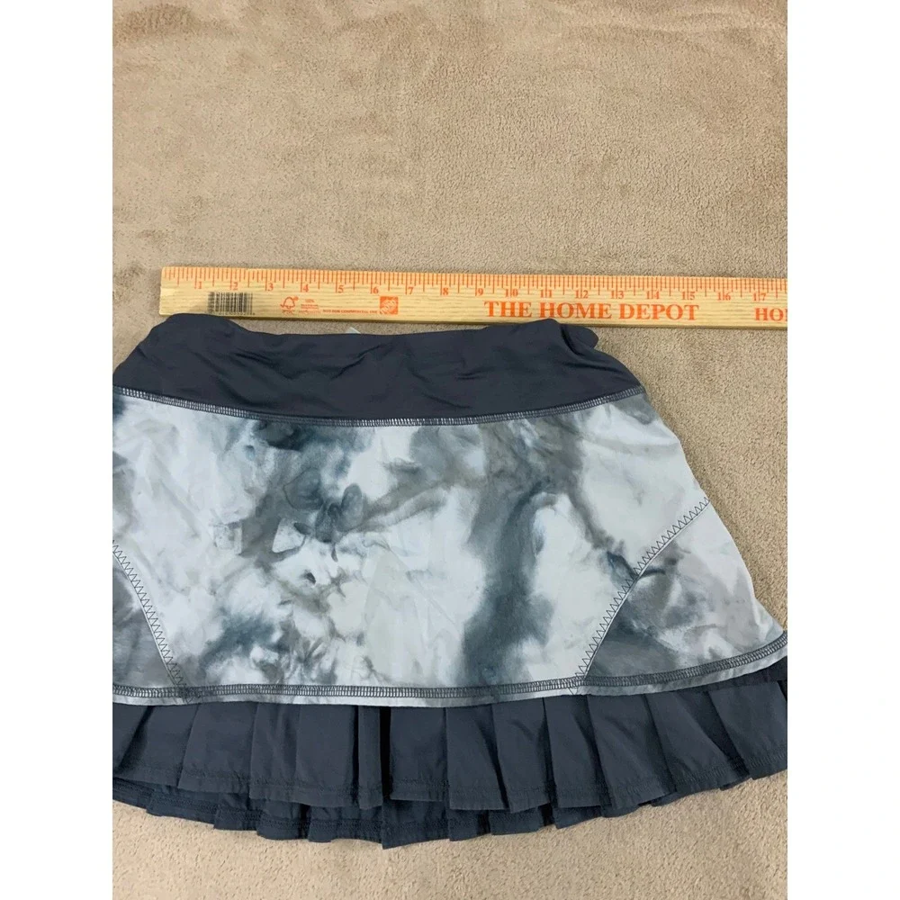 Lululemon Athletica Resolution Skort Lined Womens‎ 4 Grey Coal Vapor Dye EUC